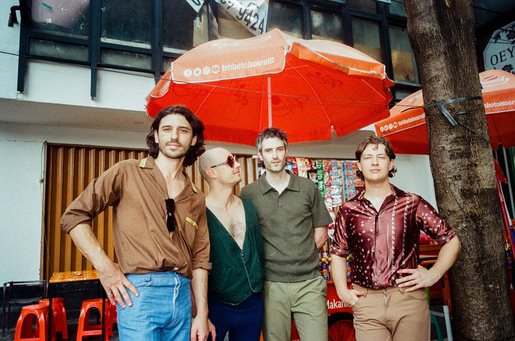 Put Your Records On : Mildlife